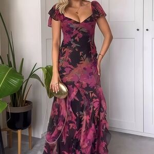 XXL NWT Elegant Floral Evening Gown